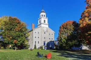 Trường Cao đẳng Middlebury (Mỹ) huỷ chương trình liên kết du học với Chính phủ Nga.