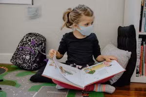 Học sinh Tây Ban Nha có thể dừng đeo khẩu trang tại trường học.