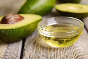 Hạt bơ được sử dụng để lấy dầu ăn chất lượng cao.