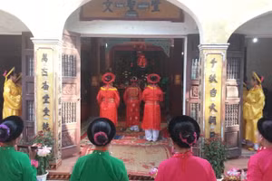 Lễ tế các vị khoa bảng tại Văn miếu Xuân La.