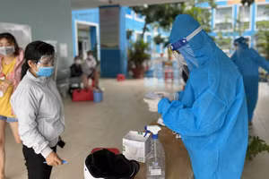 Trong trường hợp ho quá nhiều gây mệt, hoặc khó ngủ, người bệnh cần điều trị.