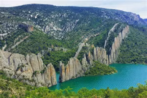 Kỳ quan trường thành đá Finestres