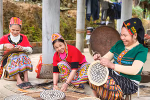 Hợp tác xã mây tre đan bản Diềm (xã Châu Khê, huyện Con Cuông, Nghệ An) tạo sinh kế cho bà con dân tộc.