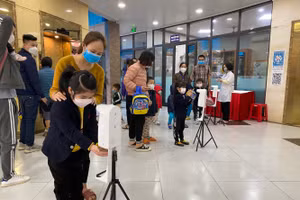 Trẻ Trường Mầm non Sao Mai (thành phố Bắc Ninh) nghỉ học từ 21/2 để phòng rét.