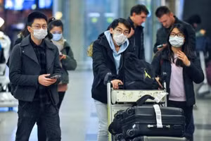 Sinh viên nước ngoài trở lại Nhật Bản vào tháng 3/2022.