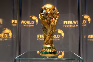 Ý tưởng tổ chức World Cup 2 năm/lần của FIFA đang gây tranh cãi.