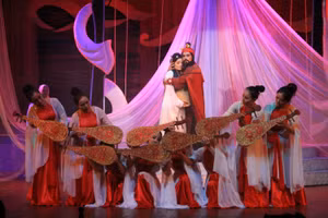 Vở cải lương “Nguyễn cầm ca” là tiếng lòng đồng vọng của hậu thế với cố nhân. Ảnh: Bình Thanh.