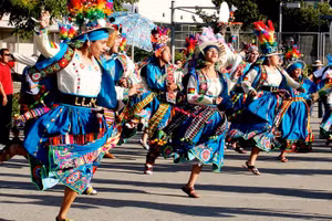 Mạnh mẽ điệu múa Tinku