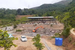 Hạng mục xây dựng được Chủ tịch UBND huyện Bắc Yên cho rằng: “Không có gì ghê gớm cả” tại khu đất chừng 9ha ở bản Tân Ban, xã Phiêng Ban.