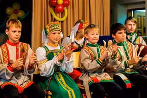 Lách tách vui nhộn thìa âm nhạc Nga