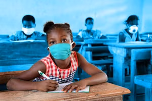 Mở cửa trường học là nhiệm vụ quan trọng của nhiều quốc gia.