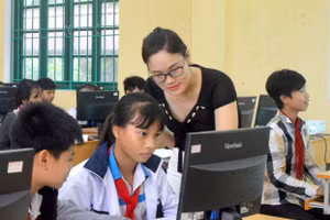 Dạy và học môn Tin học ở bậc THCS. Ảnh minh họa. 