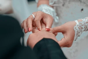 Nikah siri là thỏa thuận sống chung bằng tiền, ngoài sự bảo vệ và công nhận của pháp luật Indonesia.