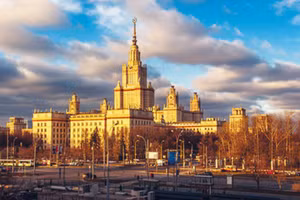 Ngôi trường "hút" khách du lịch