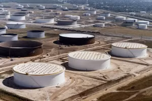 Dầu thô được Mỹ cất giữ trong lòng đất.