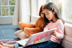 Khuyến khích trẻ suy nghĩ chín chắn và tiếp cận thử thách bằng phương pháp phân tích là một kỹ năng vượt qua mọi kỷ luật. (Ảnh: ITN).