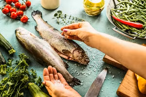 Muối có khả năng làm cho thực phẩm ngon ngọt hơn. (Ảnh: ITN)