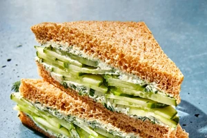 Sandwich dưa chuột. (Ảnh: ITN).