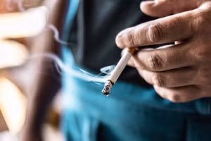 Hút thuốc lá dẫn đến tăng cân và thừa mỡ bụng