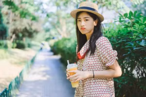 Hãy tự hào khi bạn mặc những bộ trang phục phù hợp. (Ảnh: ITN).