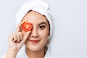 Cà chua không chỉ có lợi cho sức khỏe khi được đưa vào chế độ ăn kiêng mà còn là một “siêu phẩm” khi mang lại lợi ích cho làn da. (Ảnh: ITN)