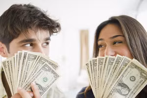 Sư Tử may mắn đường tiền bạc, Bọ Cạp chìm đắm trong hạnh phúc ngày 28/6