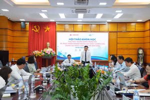 Quang cảnh Hội thảo 'Thu hút, trọng dụng nhân tài và phát triển nguồn nhân lực chất lượng cao trong dự thảo Luật Thủ đô (sửa đổi)'.