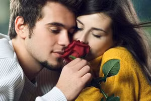 Làm thế nào yêu nhau dài lâu mà không nhàm chán?