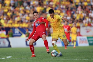 Lịch thi đấu bóng đá 17/2: V-League trở lại