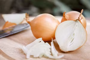 Các nhà khoa học đã chứng minh hành tây có nhiều lợi ích cho sức khỏe. (Ảnh: ITN)