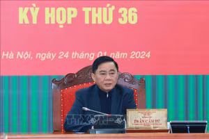 Đồng chí Trần Cẩm Tú, Ủy viên Bộ Chính trị, Bí thư Trung ương Đảng, Chủ nhiệm Ủy ban Kiểm tra Trung ương chủ trì Kỳ họp. Ảnh: Phương Hoa/TTXVN.