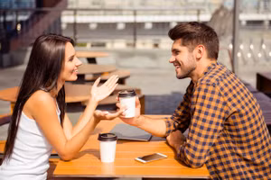 7 cách nói chuyện hay gây hứng thú với đối phương