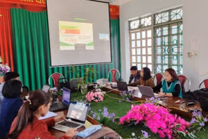 Trường THCS Hua Nà, huyện Than Uyên (Lai Châu) tham gia hội thảo sách giáo khoa lớp 9.