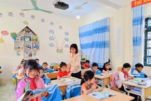 Tiết Tiếng Việt của cô trò Trường PTDTBT Tiểu học Phìn Hồ.