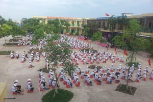 Khuôn viên Trường Tiểu học Trực Thái trong một buổi chào cờ đầu tuần. Ảnh: Nhà trường cung cấp. 