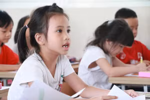 Học sinh các trường trên địa bàn xã Xuân Hồng, huyện Xuân Trường sẽ chuyển từ học trực tiếp sang học trực tuyến từ ngày 18/11. Ảnh minh họa: Khôi Nguyên.