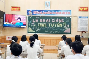 Nhiều trường tại Nam Định vẫn tổ chức dạy học trực tuyến nên cần xây dựng kho bài giảng số. Ảnh: N.Nguyên.