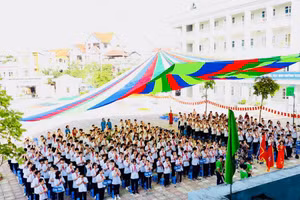 Khuôn viên Trường THCS Lý Nam Đế trong một hoạt động tập thể. Ảnh minh họa: INT.