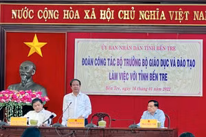 Bộ trưởng Bộ GD&ĐT Nguyễn Kim Sơn phát biểu tại buổi làm việc.