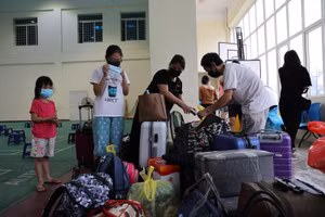 93 người dân tại Thanh Xuân Trung đã hoàn thành 21 ngày cách ly tập trung theo đúng quy định, sáng ngay hôm nay đã được trở về nhà.