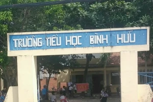 Trường Tiểu học Bình Hữu (Đức Hòa, Long An) nơi xảy ra sự việc.