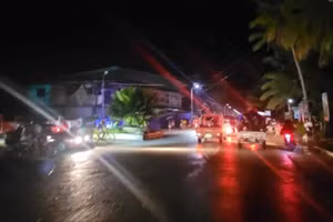 Người dân sơ tán sau trận động đất ở Hinatuan, Surigao del Sur, Philippines, ngày 2/2 năm 2023. (Ảnh: Hinatuan LGU/Handout qua Reuters)