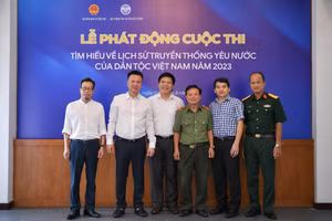 Các đại biểu dự Lễ phát động cuộc thi “Tìm hiểu về lịch sử truyền thống yêu nước của dân tộc Việt Nam” năm 2023.