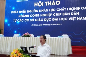 Bộ trưởng Bộ GD&ĐT Nguyễn Kim Sơn phát biểu tại Hội thảo phát triển nguồn nhân lực chất lượng cao ngành công nghiệp chip bán dẫn từ các cơ sở giáo dục đại học Việt Nam.