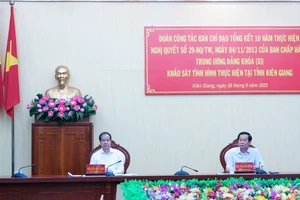 Đoàn công tác do Bộ trưởng Nguyễn Kim Sơn dẫn đầu làm việc với Tỉnh uỷ Kiên Giang.