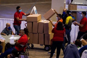 Hơn 100 vali phiếu bầu bị bỏ quên ở Puerto Rico.