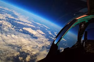 MiG-31 tập trận ở tầng bình lưu