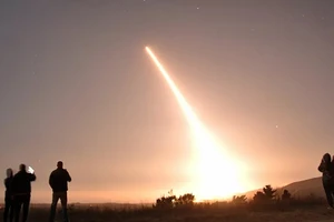 Xem Mỹ thử tên lửa đạn đạo xuyên lục địa Minuteman III tầm xa 6.700km