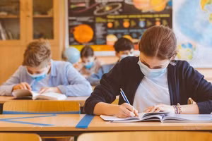 Một số GV cho rằng đóng cửa trường học có thể tổn hại tới HS.