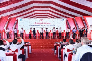 Cắt băng khánh thành Tổ hợp chế biến MEATDeli Sài Gòn.